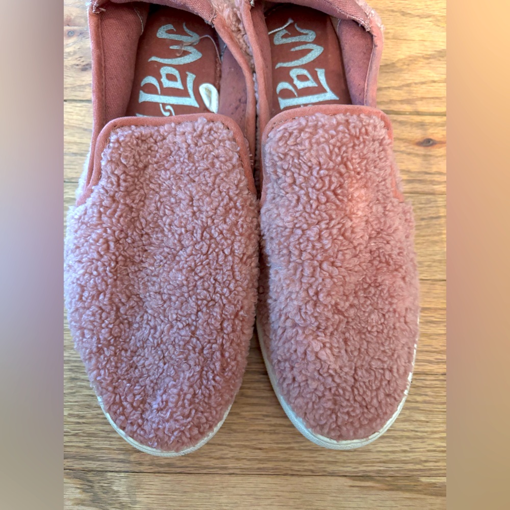 Sherpa Slip ons